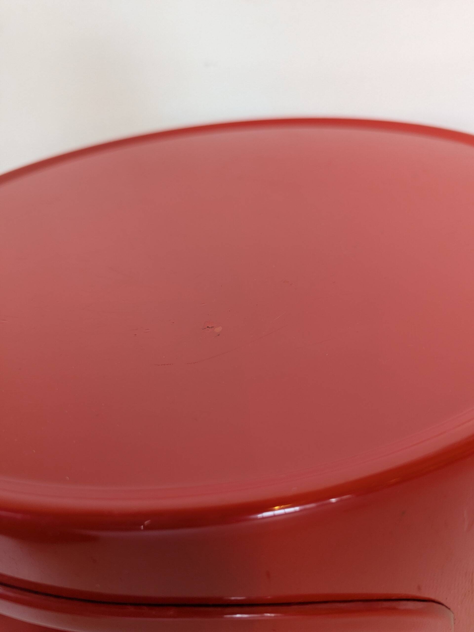 Side table, red bedside table Artemide Giano Giano by Emma Gismondi.