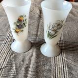 2 vintage Arcopal vases