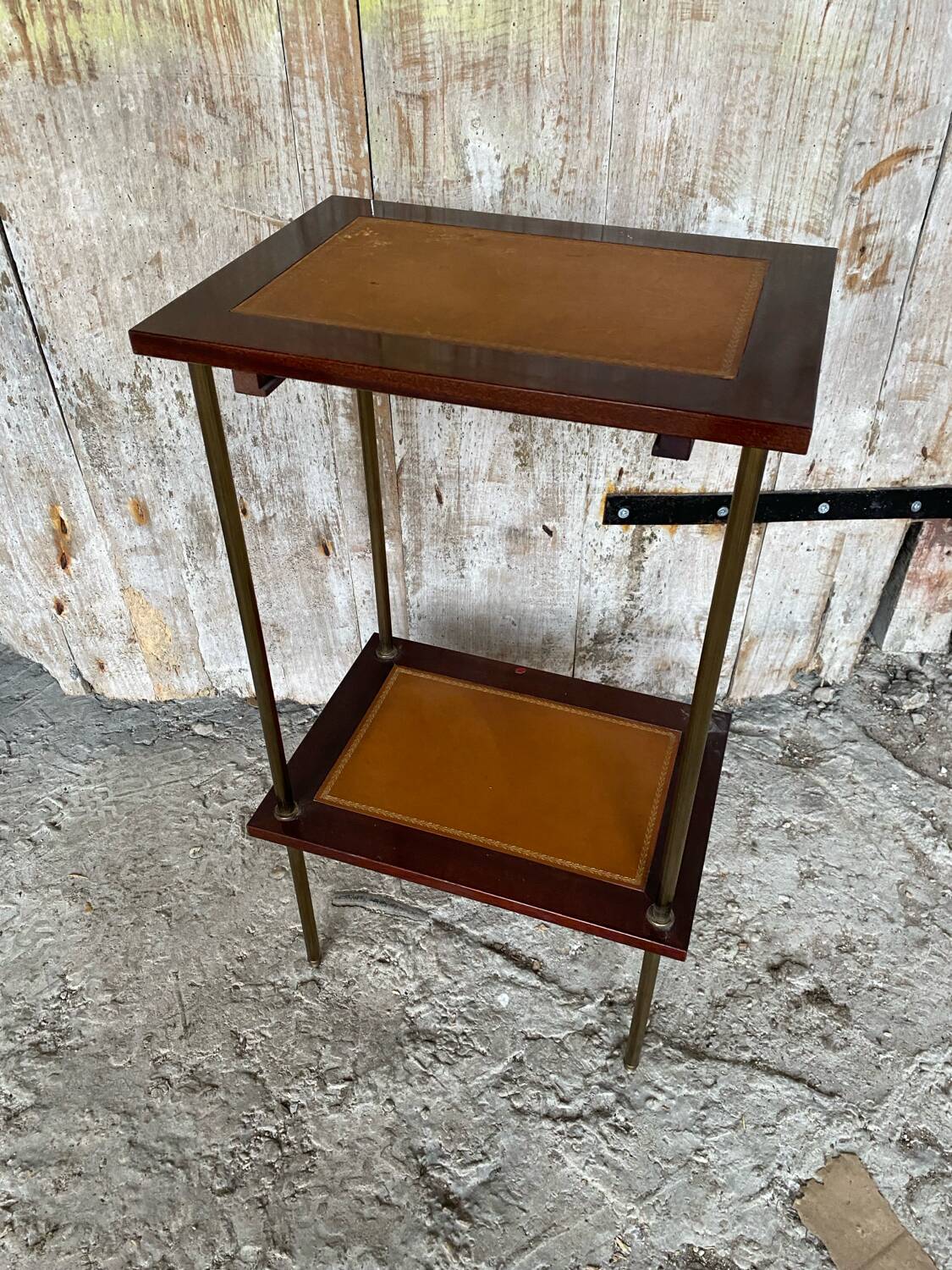 Chevet, table d’appoint vintage en bois et métal doré