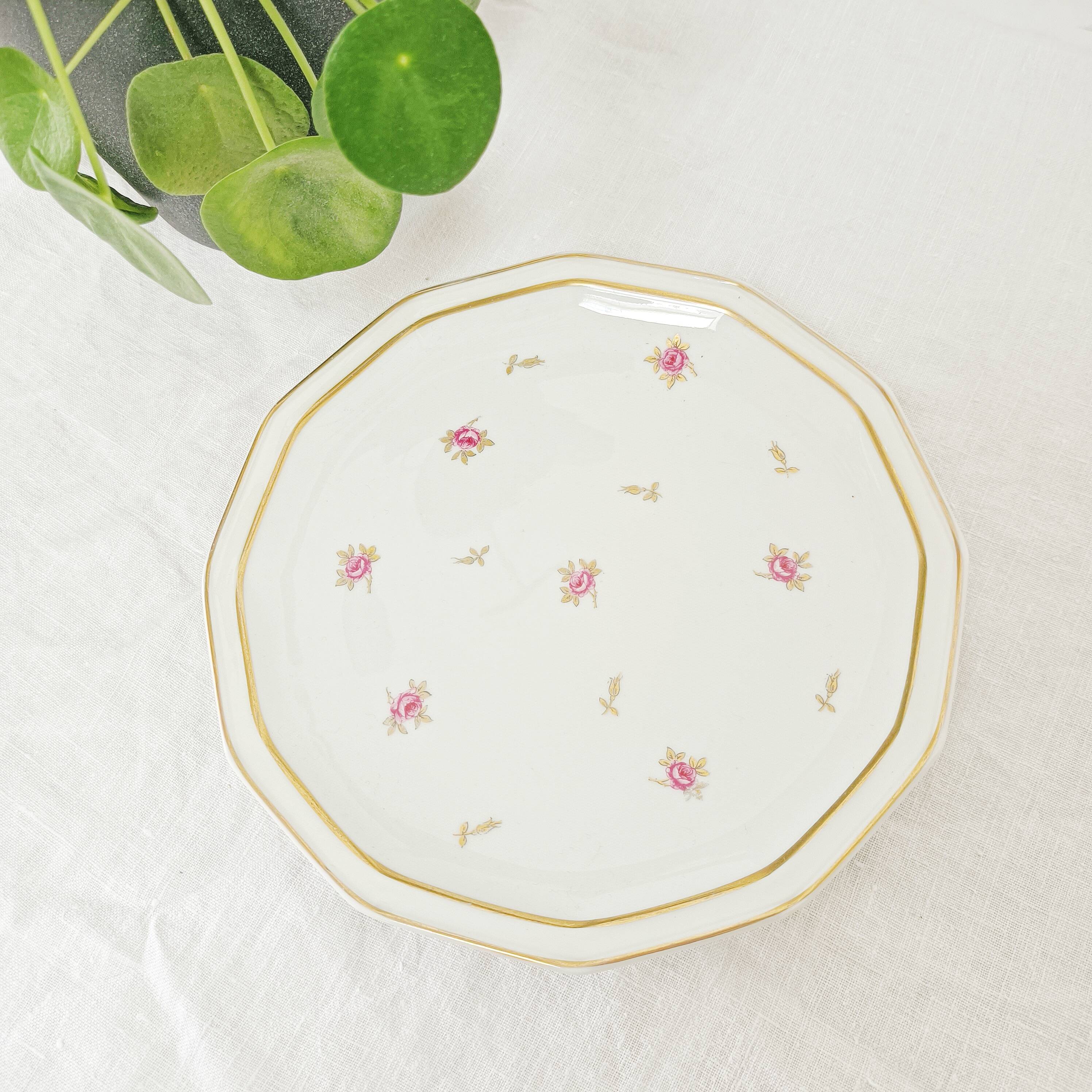 Set of 4 flowery plates in Limoges B & Cie porcelain