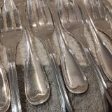 12 silver-plated metal cake forks by Argental silversmiths with a decorative pattern