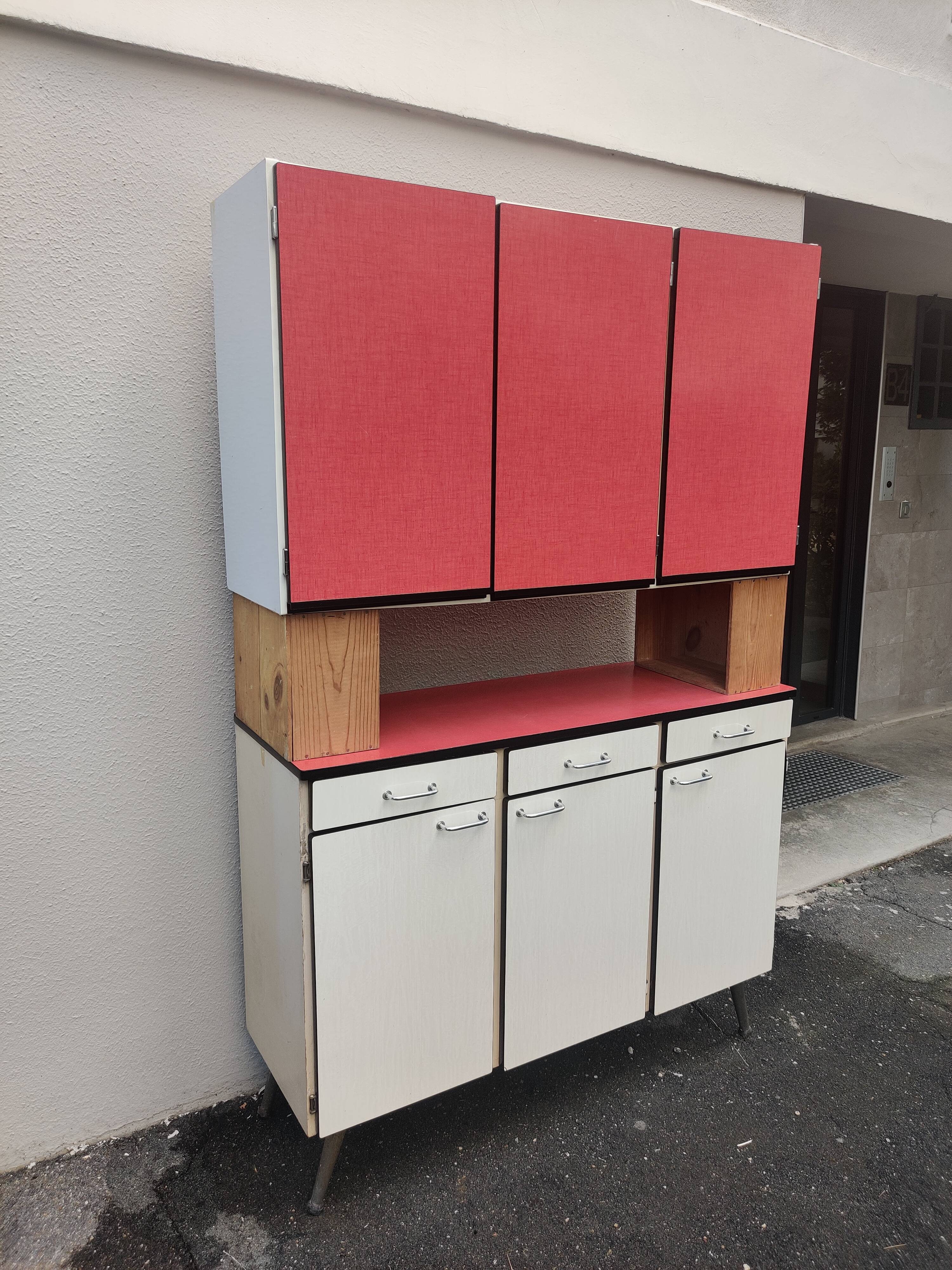 Furniture low, high, column in formica two-tone