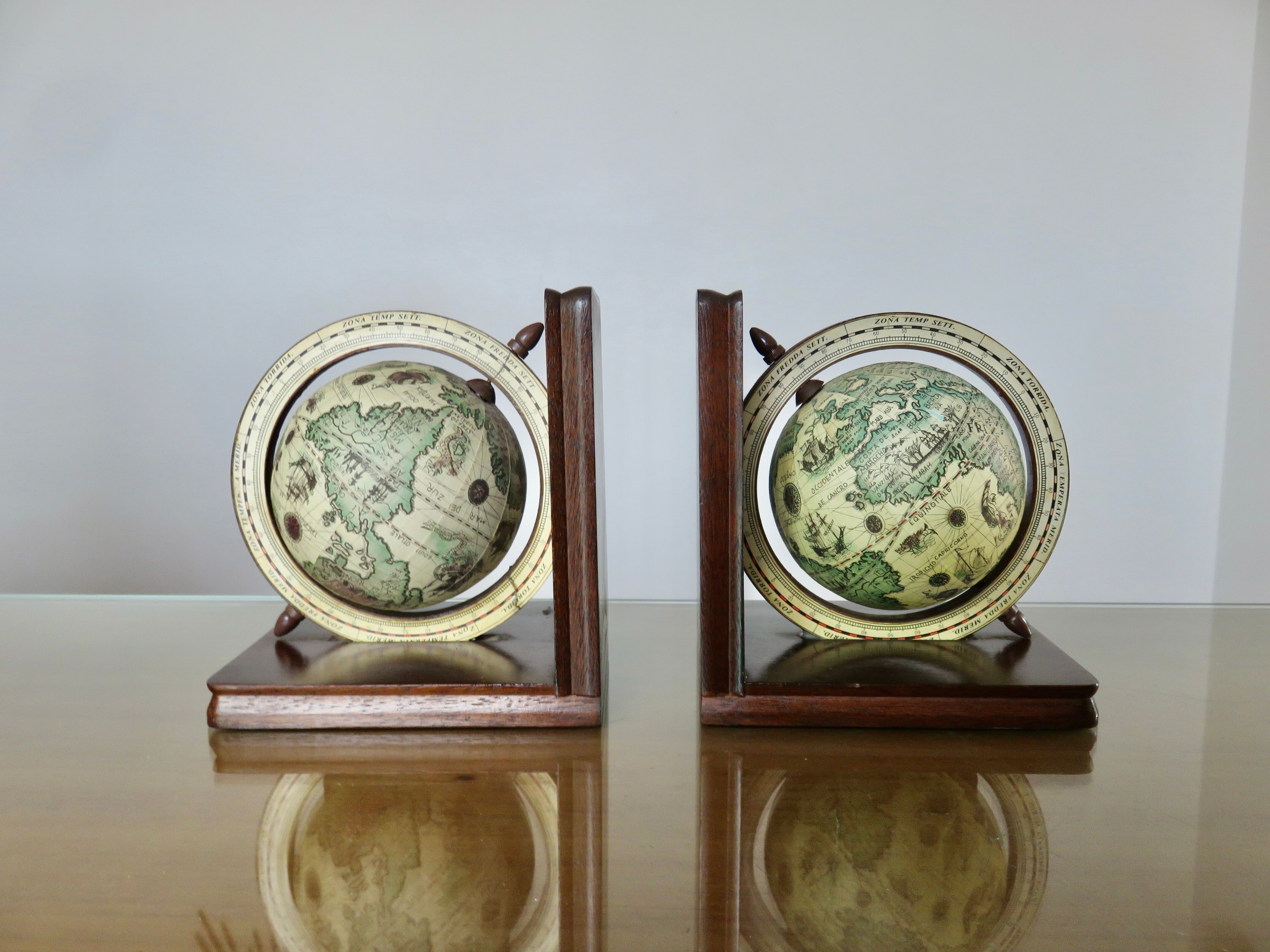Pair of wooden bookends "globe" from the 1970s.