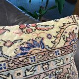 Floral Design Neutral Rug Pillow Cover 40x60cm