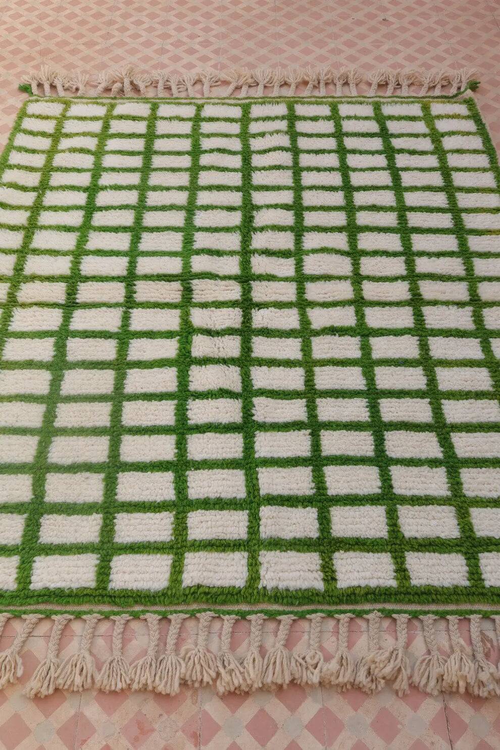 Traditional hand-woven Beni Ouraine rug, size 150 x 250 cm