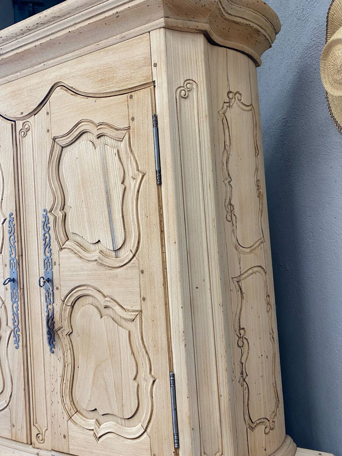 Louis XV sideboard in raw wood