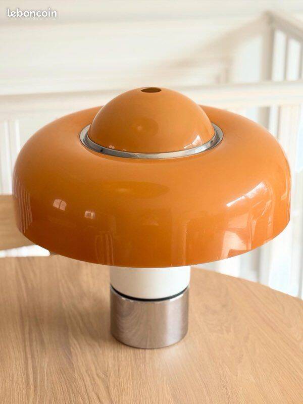 Brumbury Lamp by Luigi Massoni Guzzini