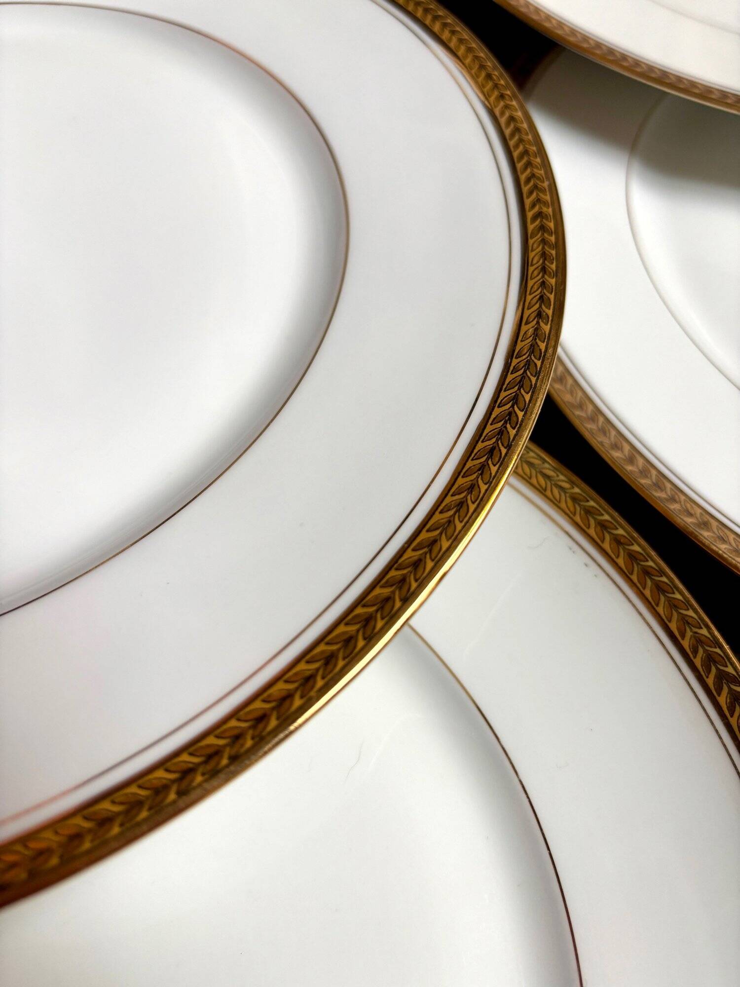 6 flat plates in white and gold Limoges porcelain