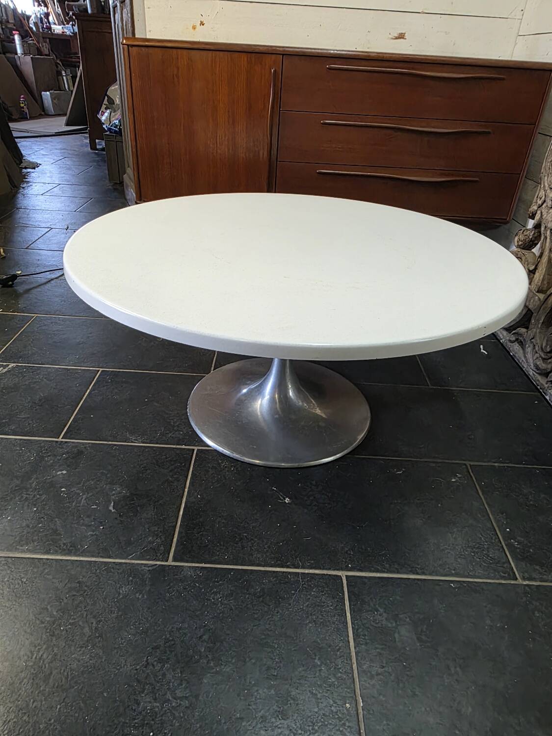 Table Basse Vintage pied tulipe par Werzalit des années 70