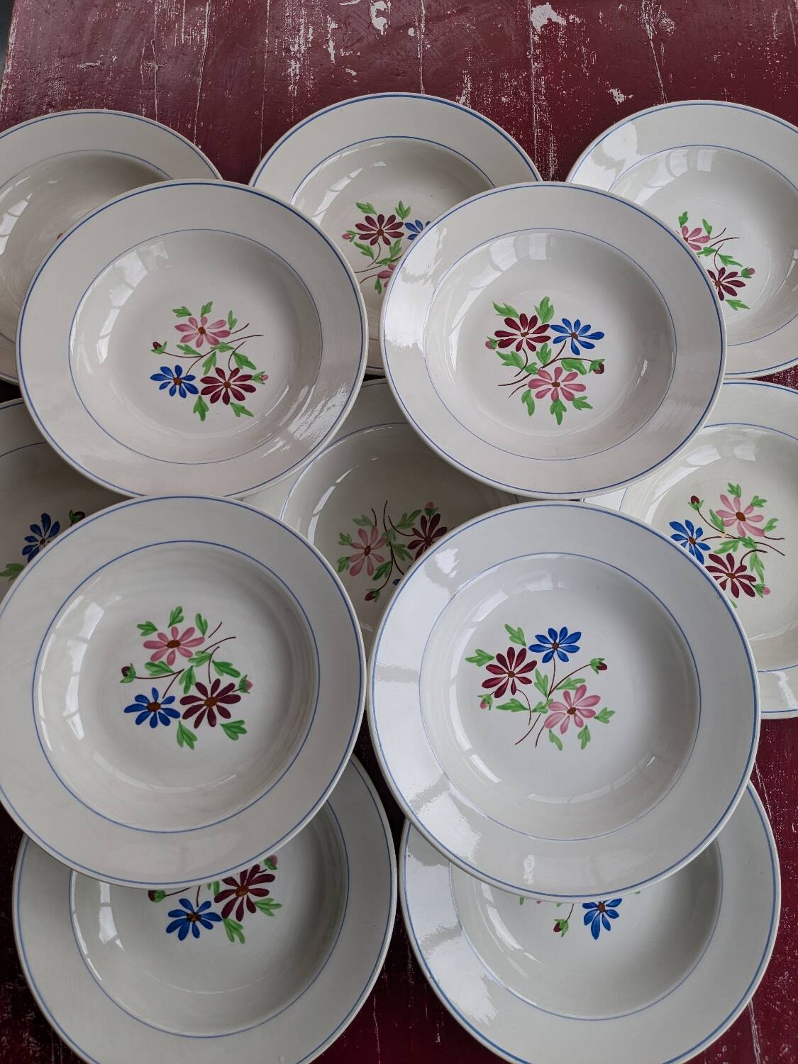 Set of 12 VF Paris soup plates