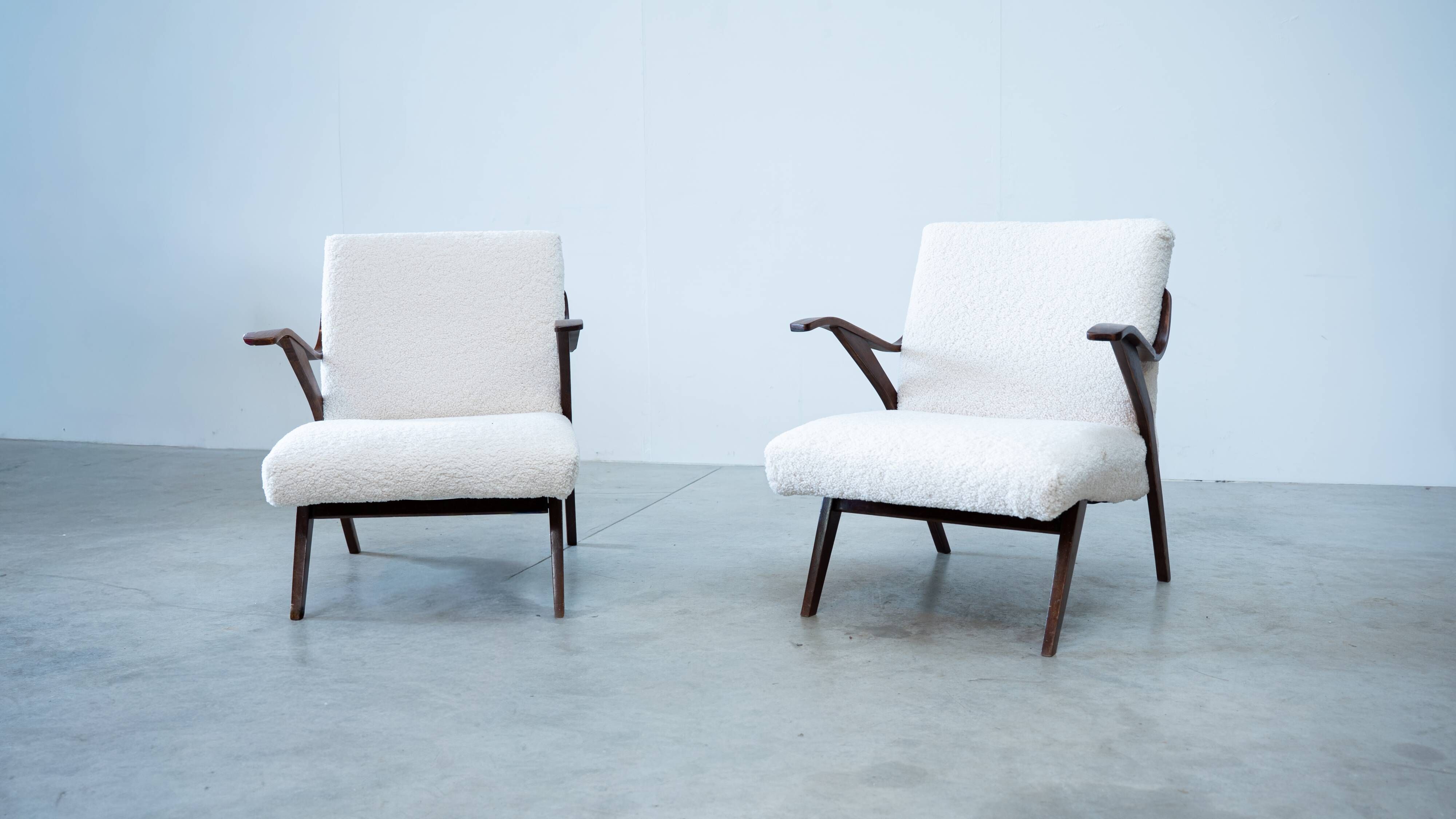 Set of two elegant lounge chairs