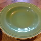 2 soup or serving plates