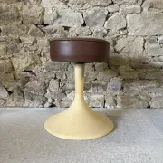 Tulip foot stool in plastic and faux leather, 1970