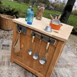 Central island / Saucepan storage unit