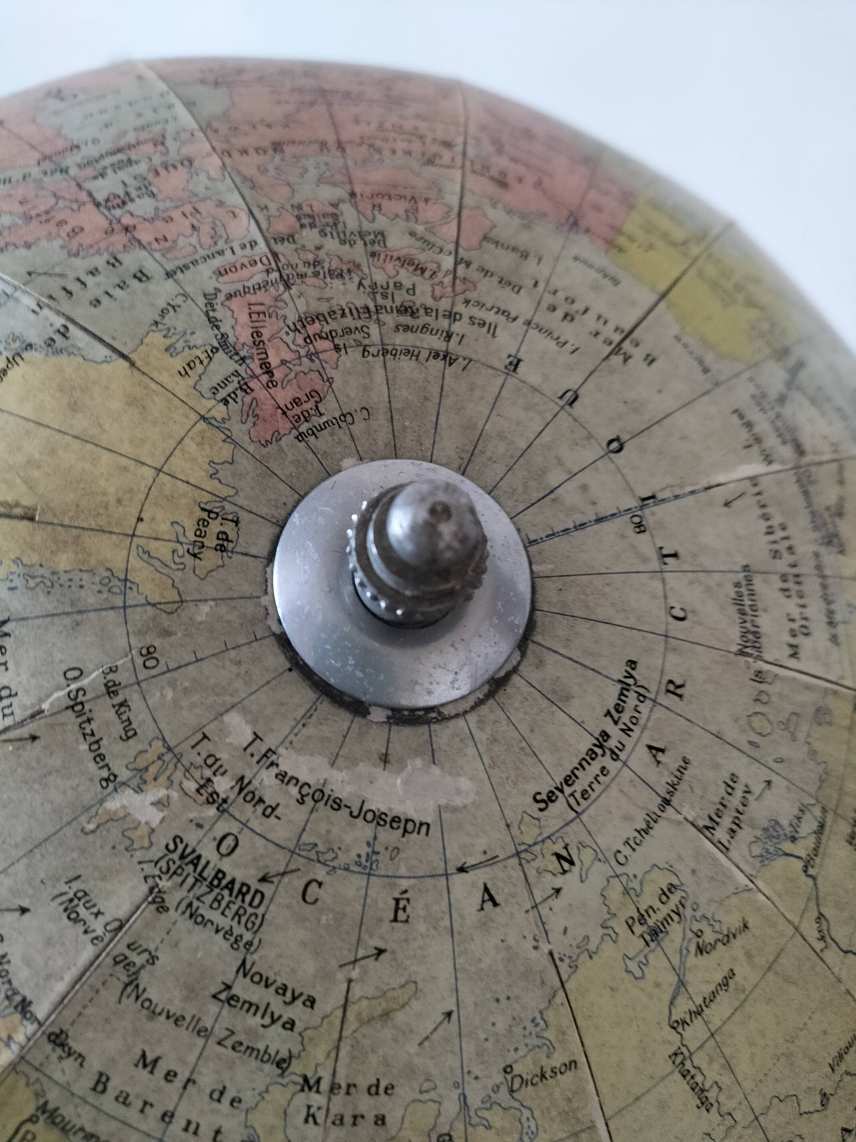 Vintage Globe Taride Maps – 1960