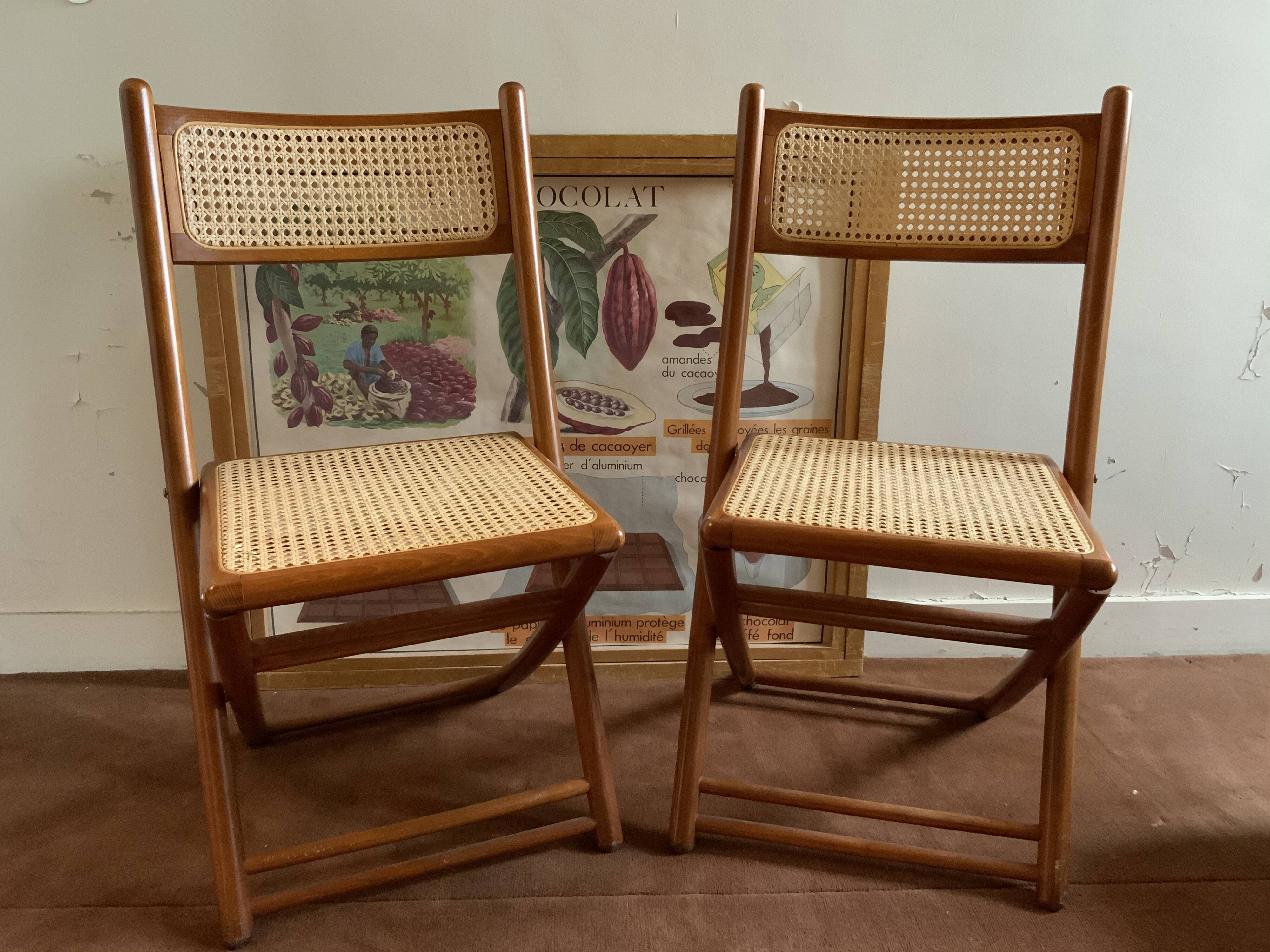 Chaises pliantes cannées
