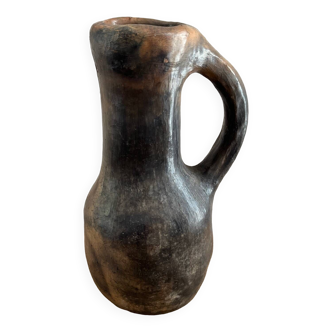 Sejnane terracotta jug