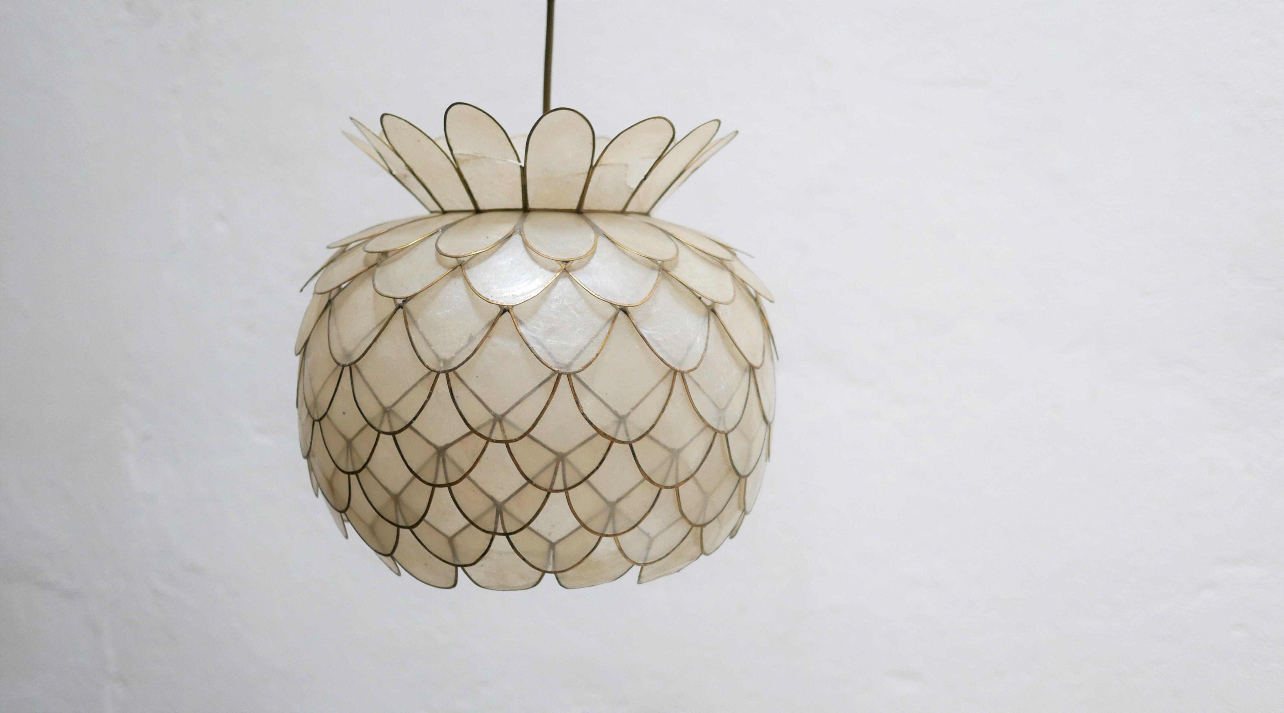Suspension fleur vintage en nacre