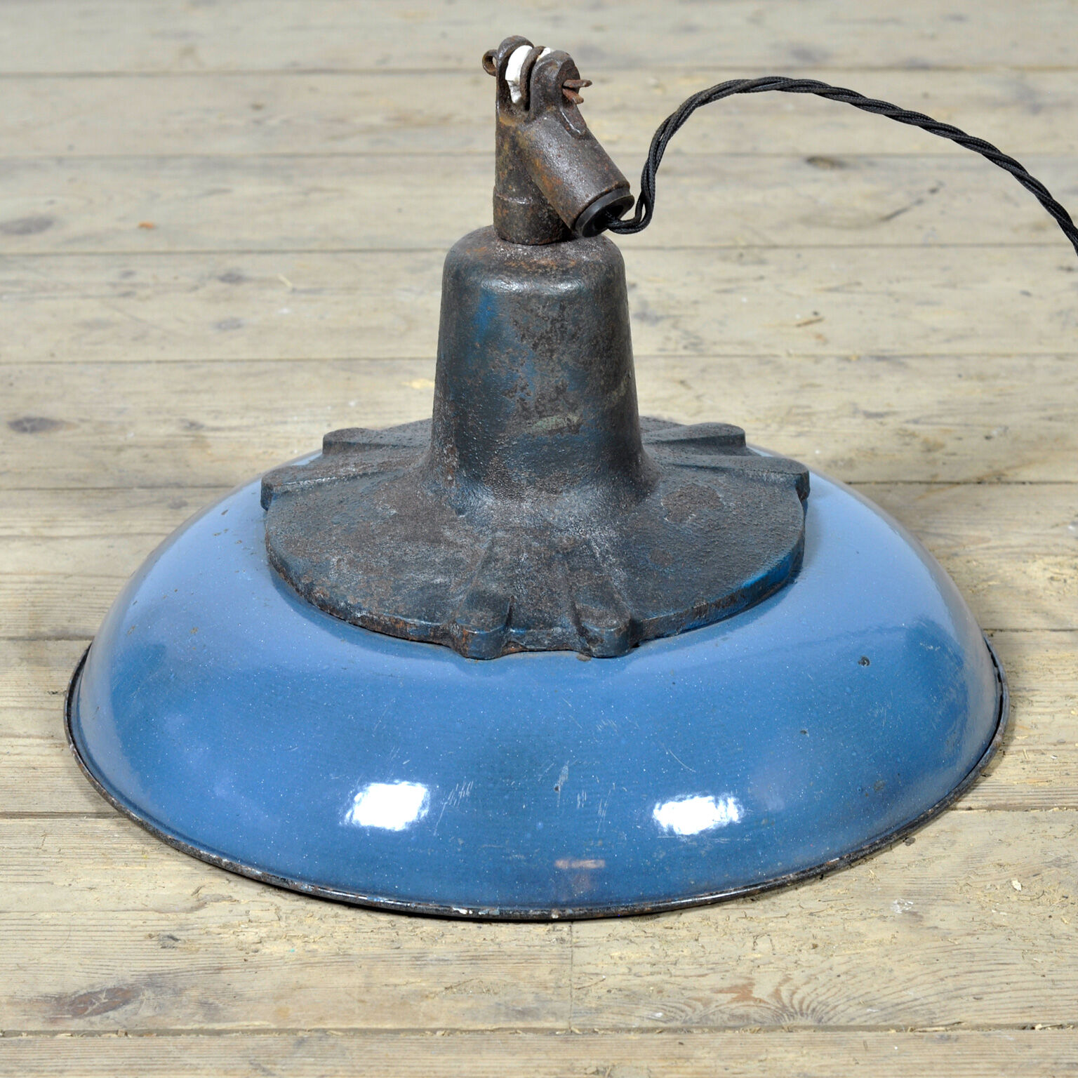 Industrial pendant lamp, 1950s