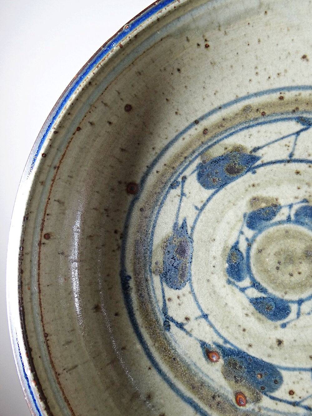 Vintage 1960s-1970s pyrite art stone fruit bowl.
