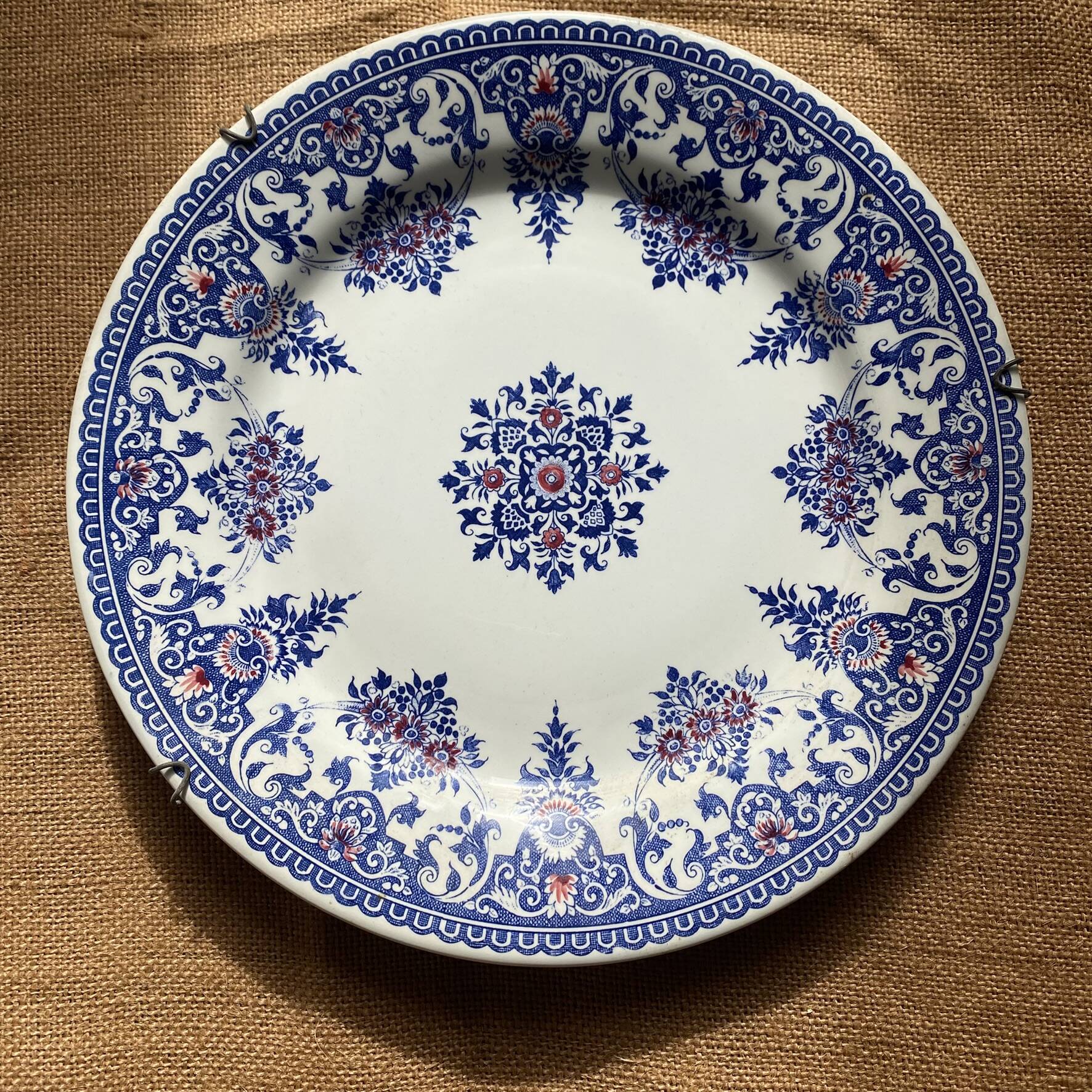 Flat plates Gien Renaissance, wall decoration
