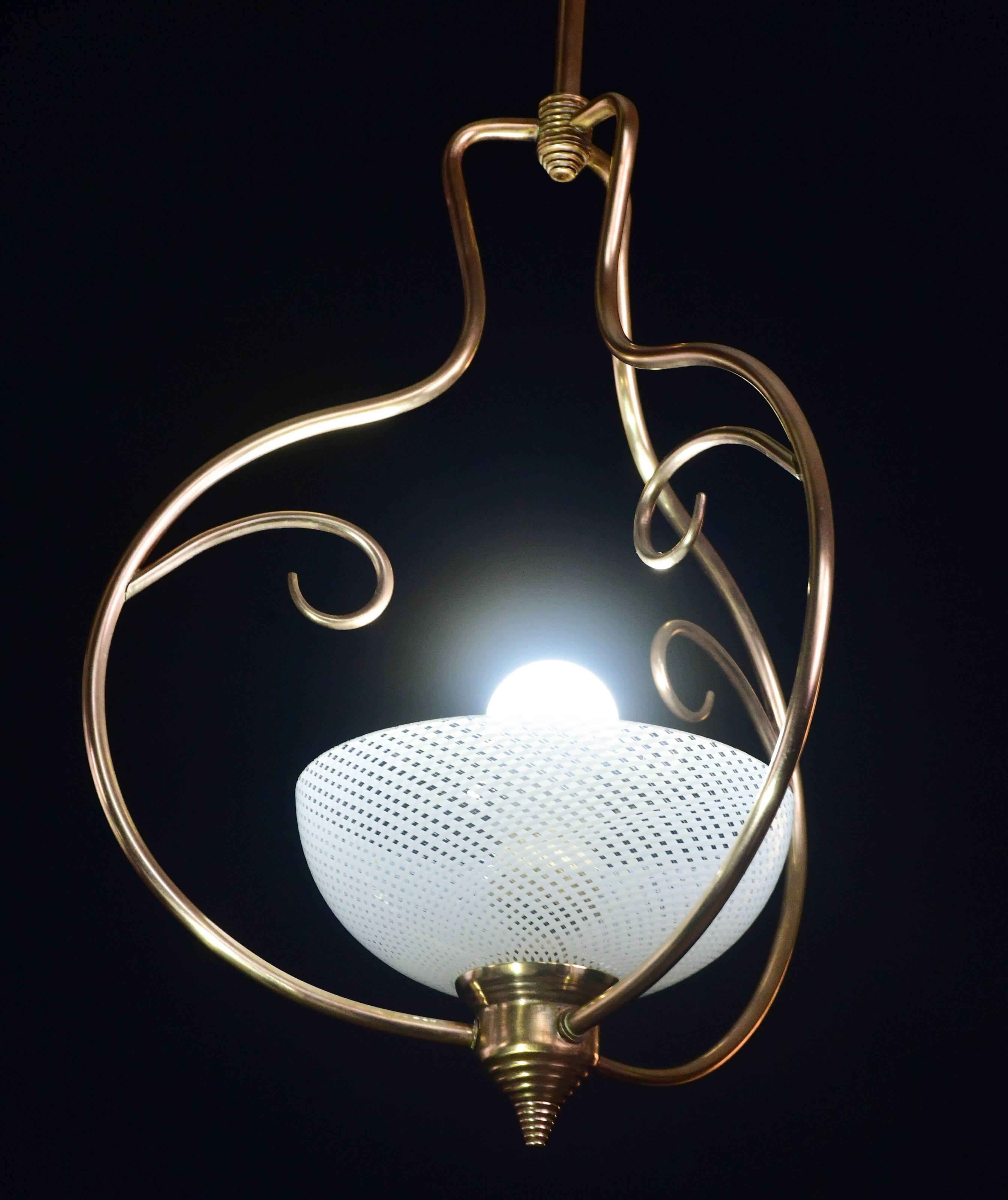 Rare et élégante suspension en verre de Murano Venini Reticello, années 1950