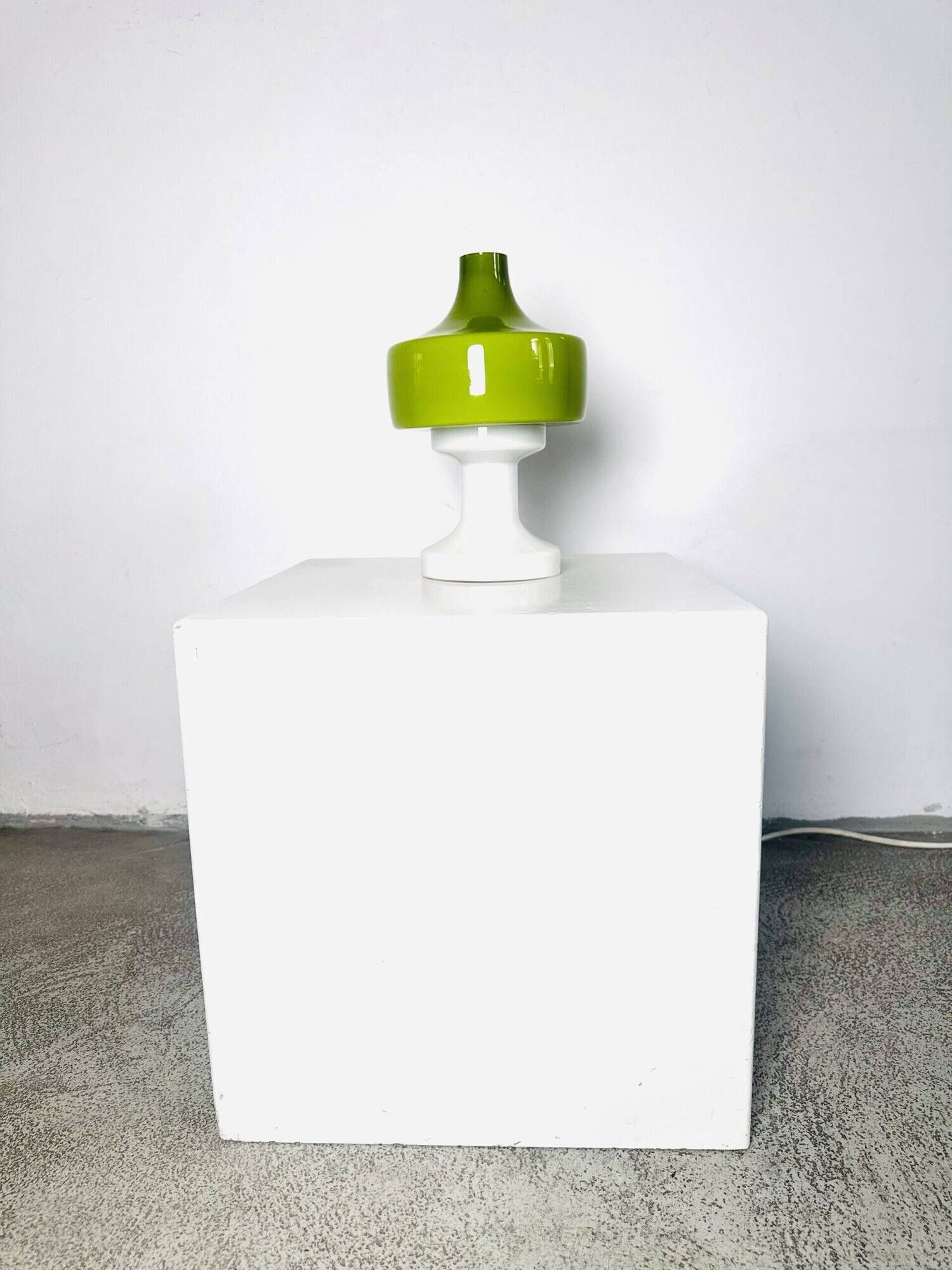 Sculptural Table Lamp In Green And Opal Glass By Dijkstra Lampen, The Netherlands 1960S