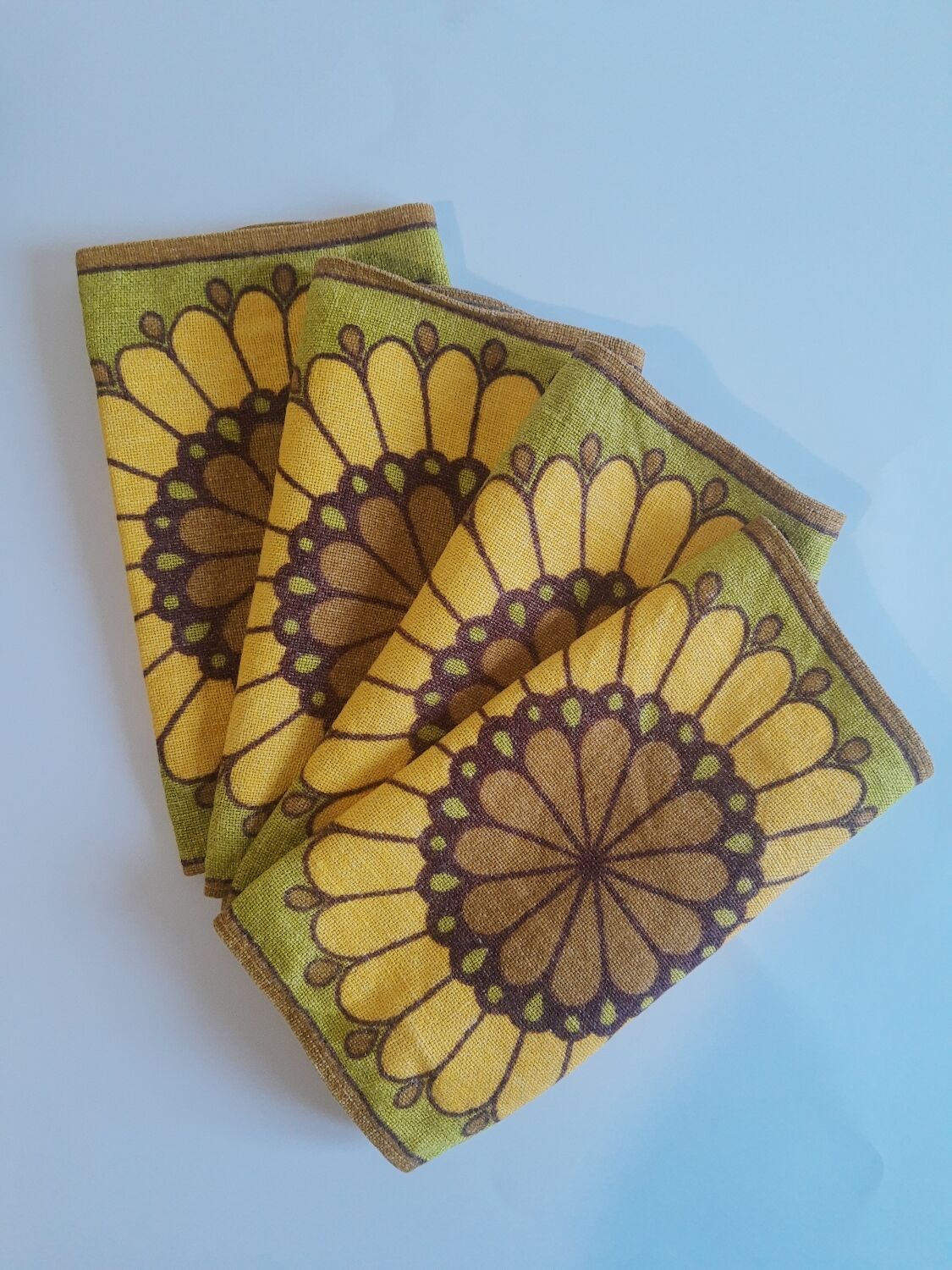 Set of 4 vintage 70s cotton napkins