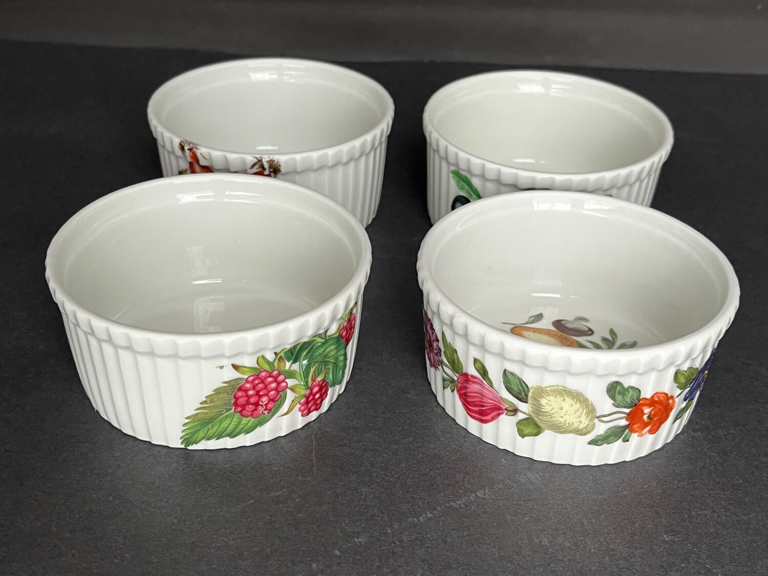 Set of 4 ramekins in Paris porcelain