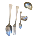 Silver metal cutlery set