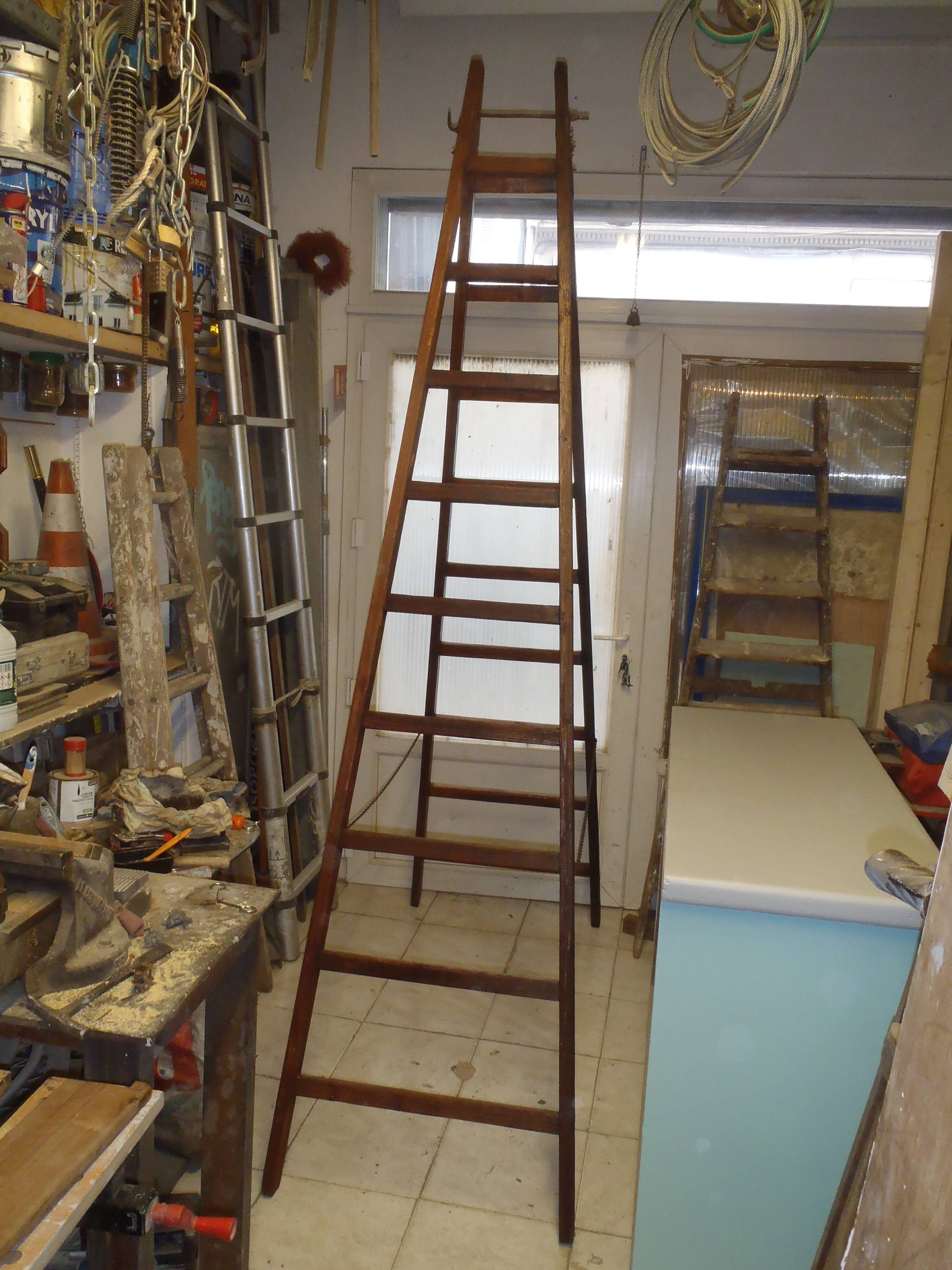 Vintage 9-step painter's stepladder