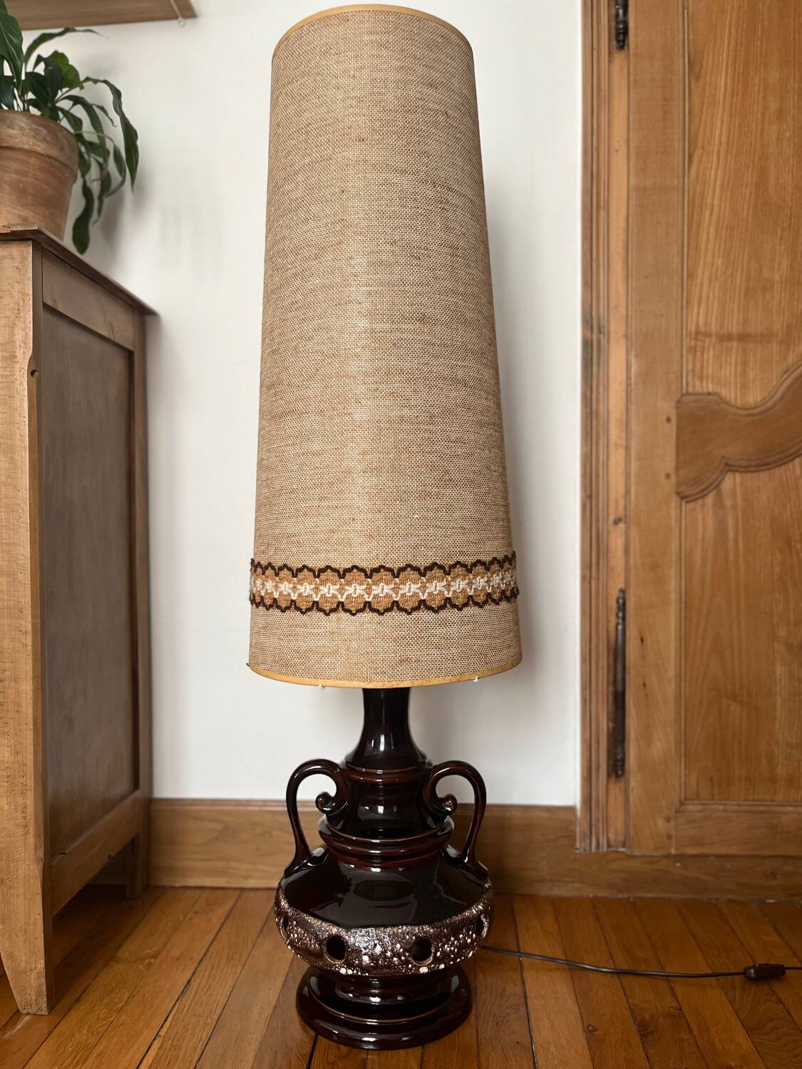 Large vintage 70s ceramic lamp – 1.20m