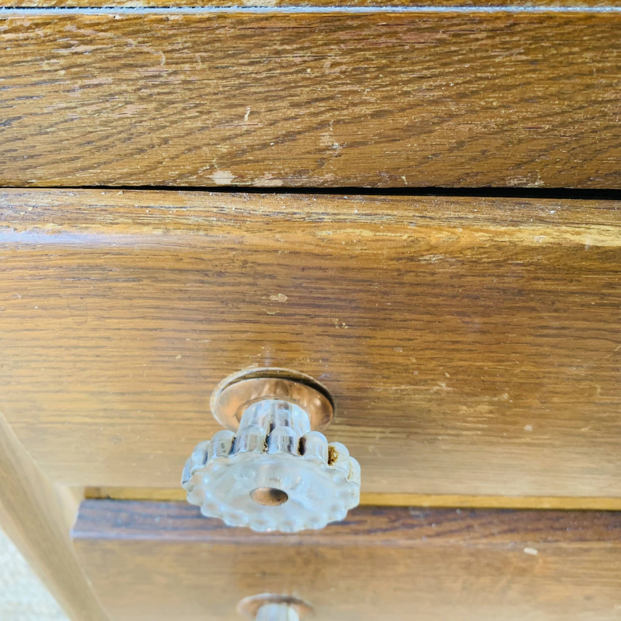 Commode vintage - poignées fleurs
