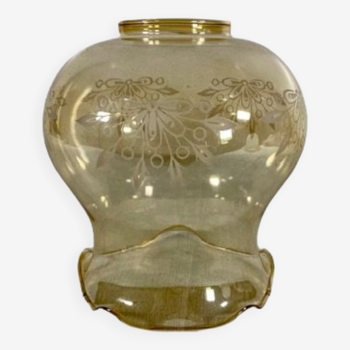 Decorated flamed glass lampshade