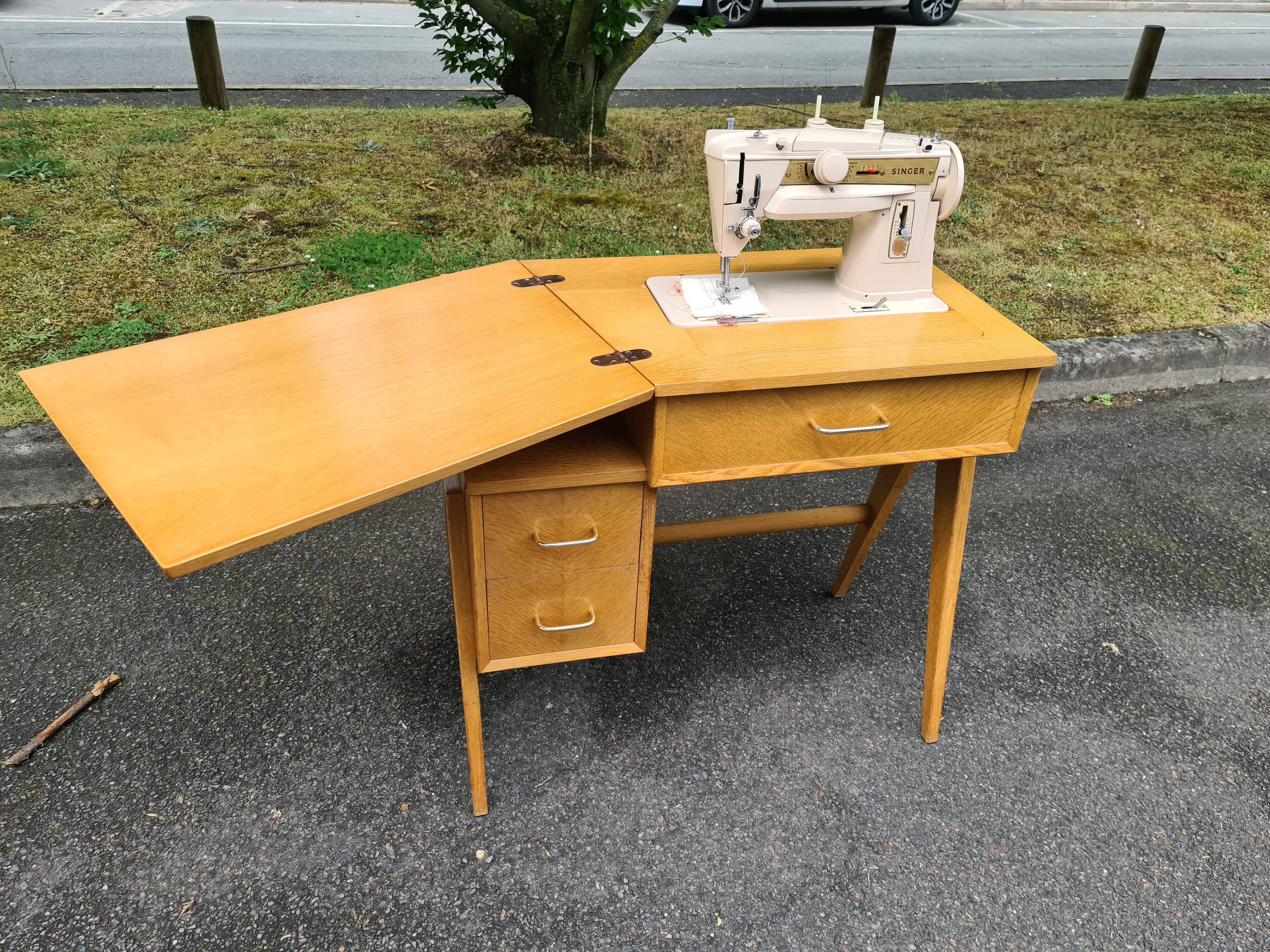Scandinavian vintage desk 1960 (Singer sewing machine)