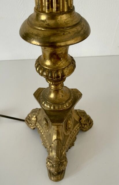 Lamp pique candle gilded bronze 60 cm, nineteenth century.