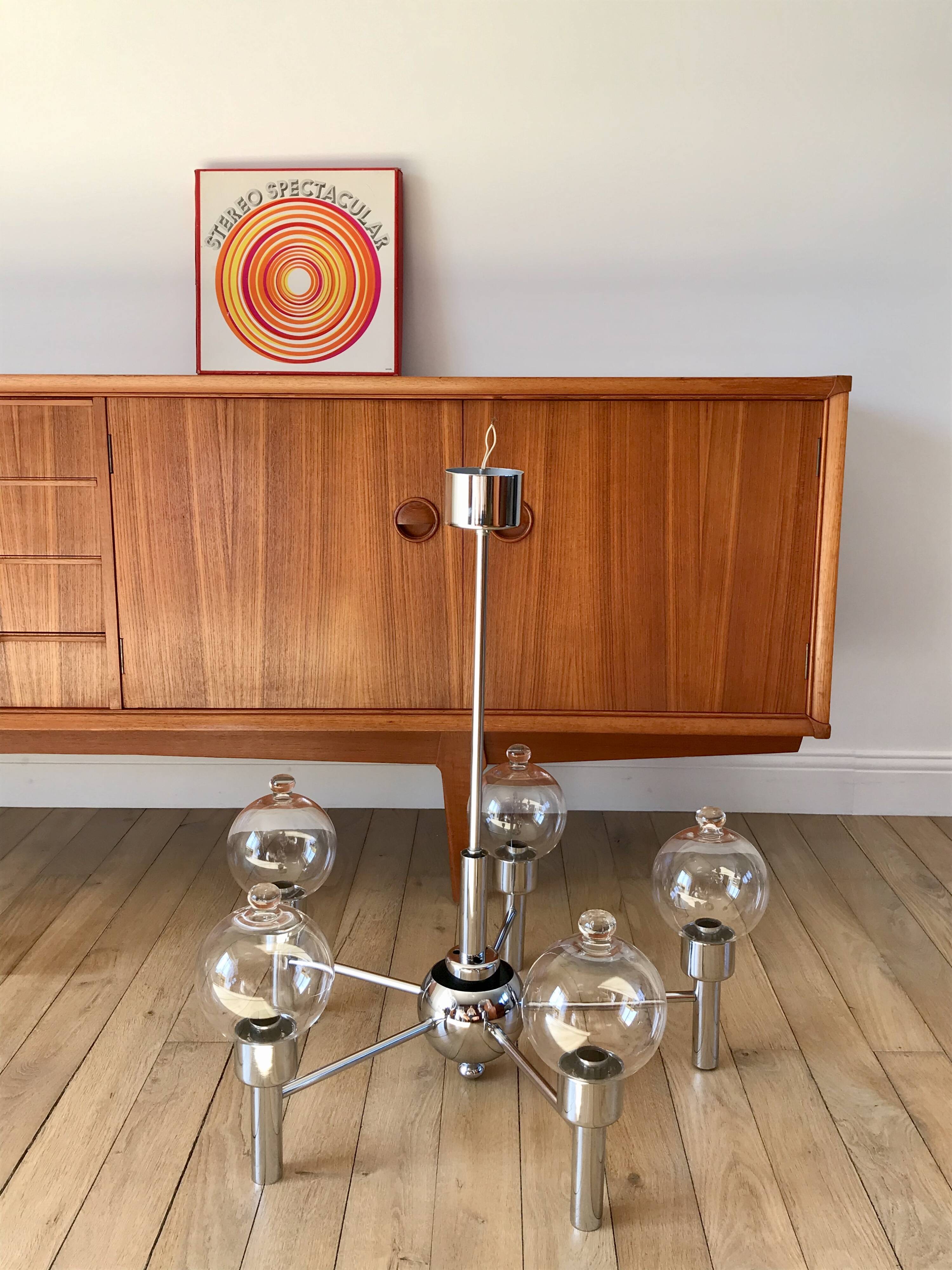suspension design en chrome et boules en verre 5 feux Space Age années 70