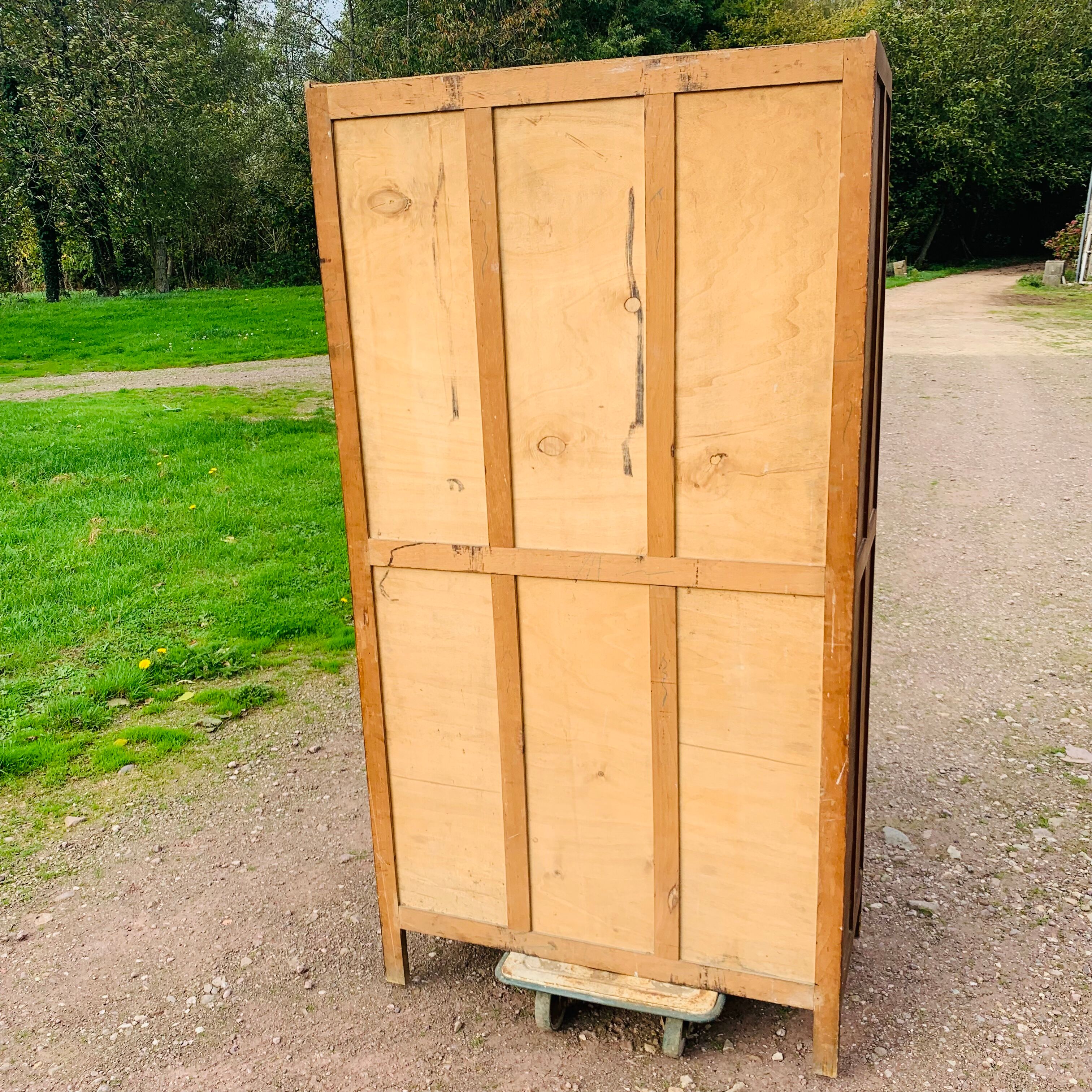 Brown Parisian wardrobe