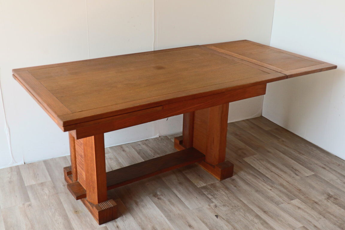 Table de repas moderniste en chêne massif, 1940