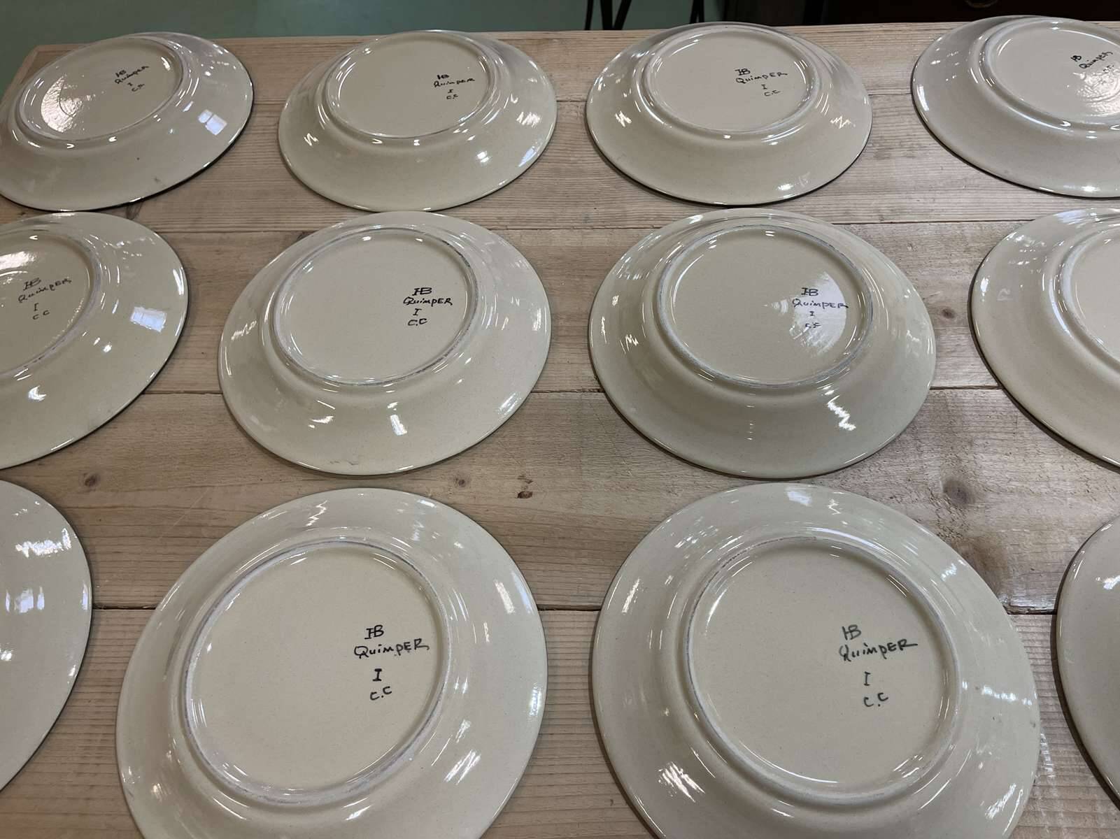 Set of 12 earthenware plates from Quimper from the 1930s - 12 portraits