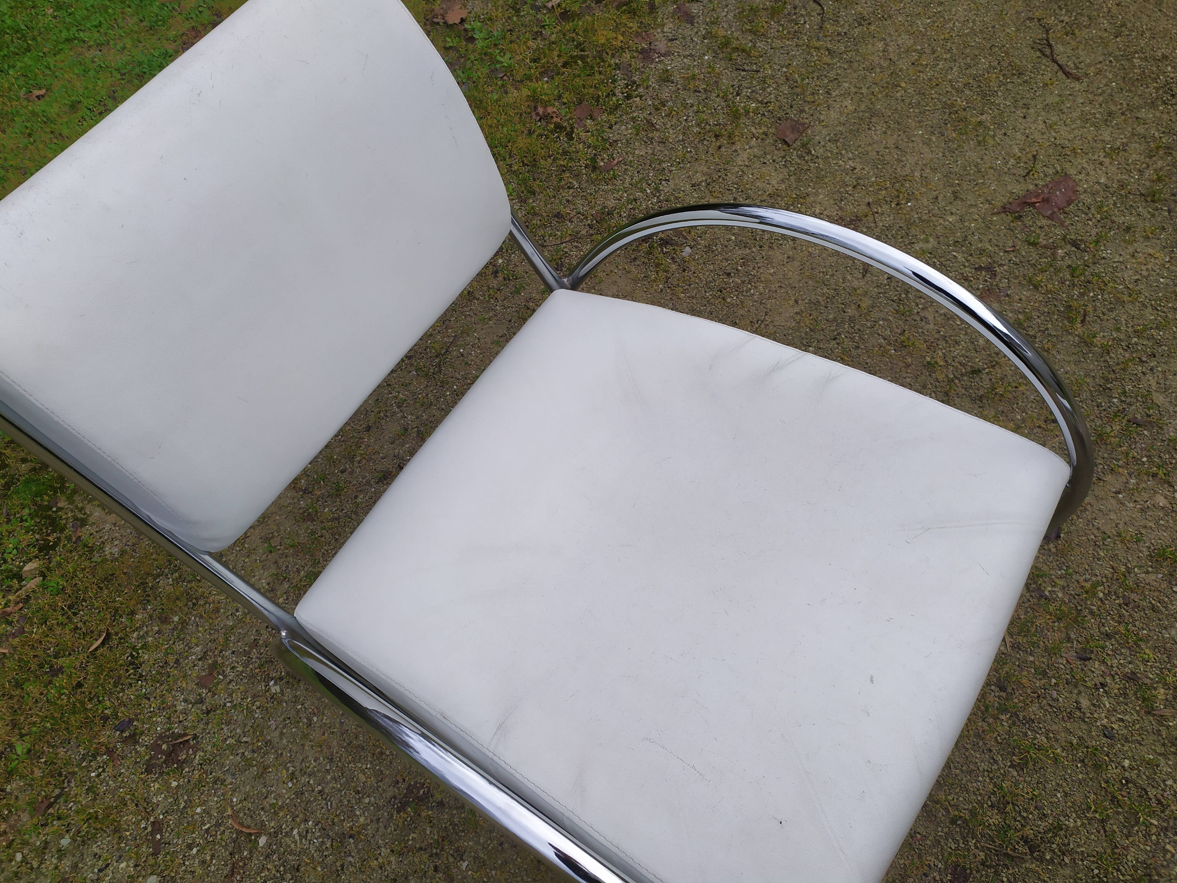 Pair of designer armchairs - 80s
