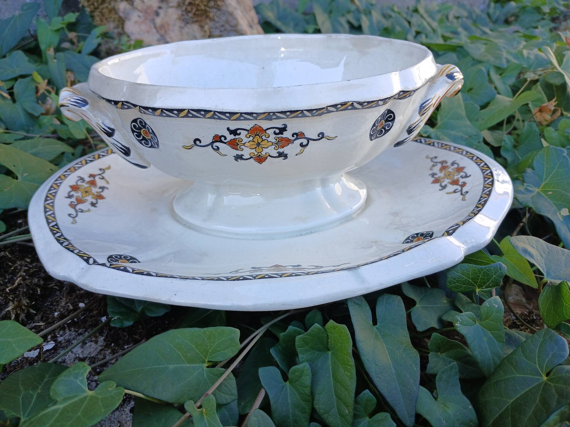 Saucière ancienne de Gien 