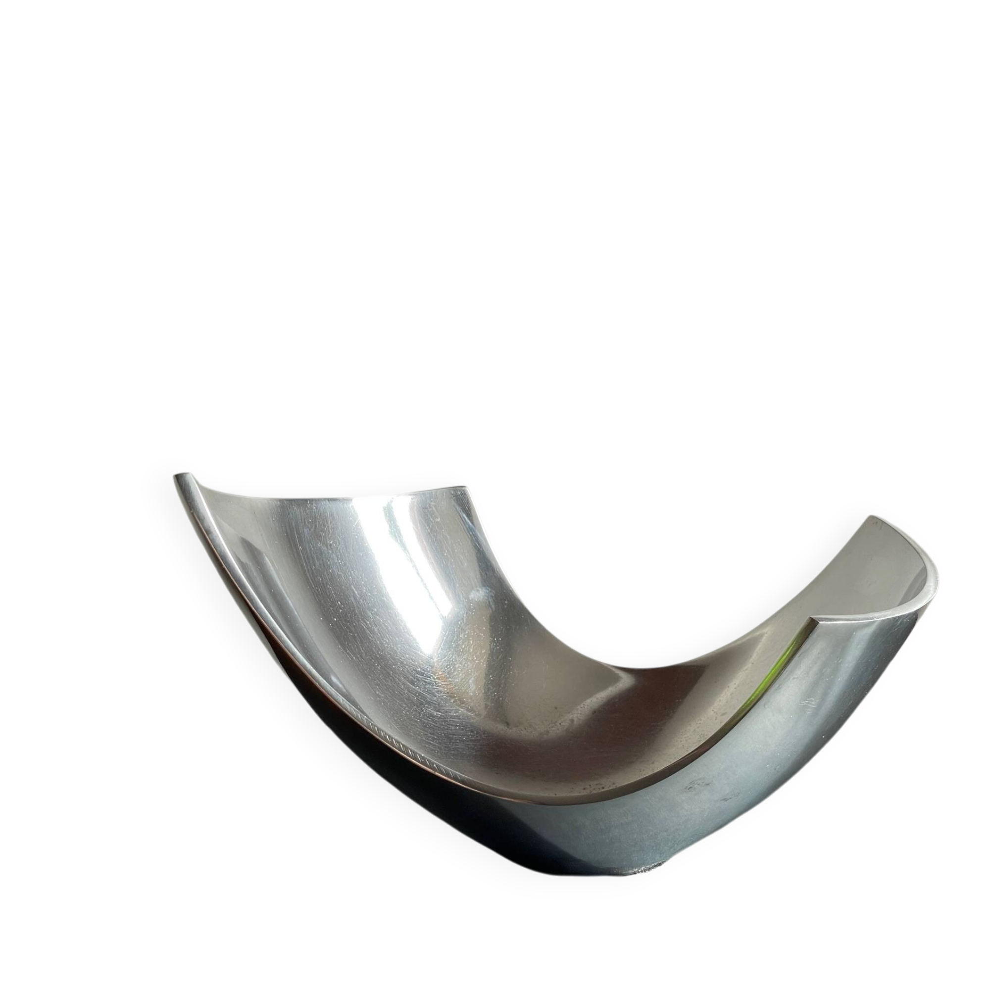 Vintage polished metal fruit bowl