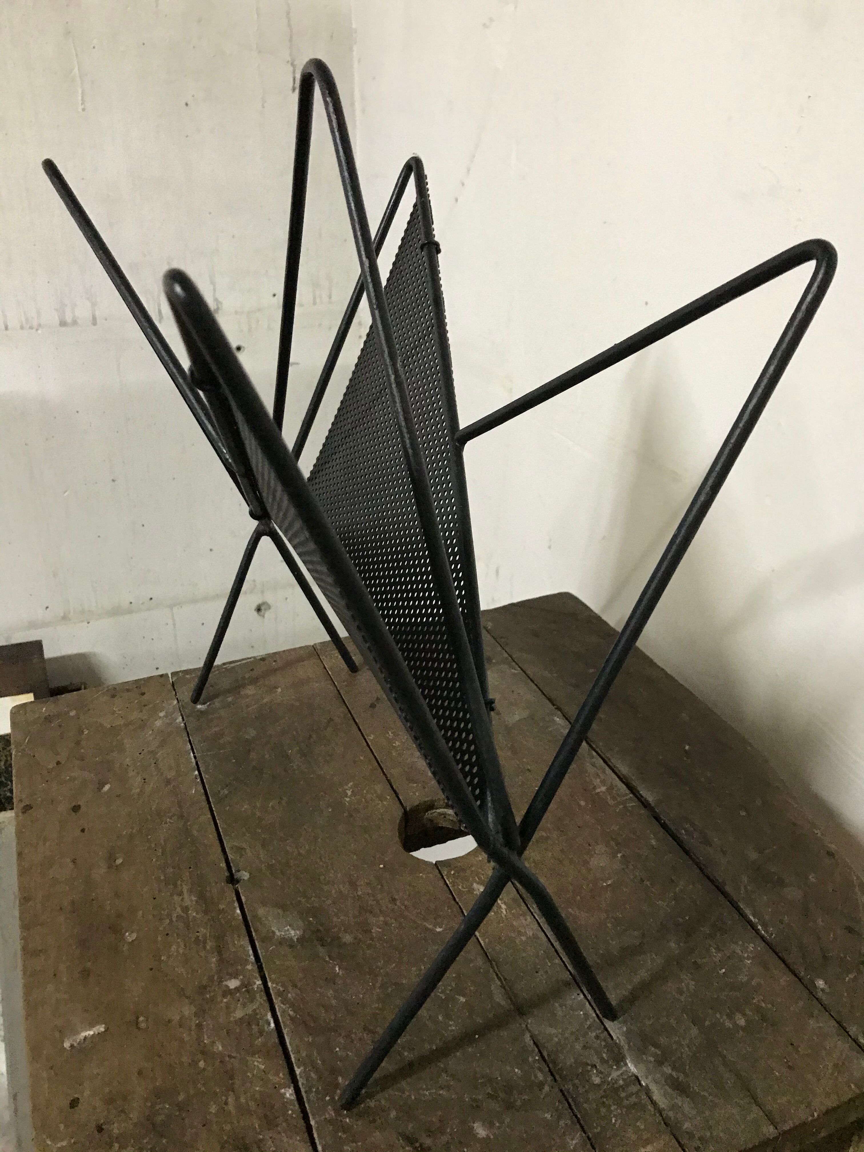 Mategot Mathieu magazine rack