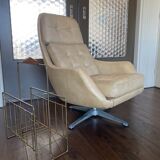 Vintage Magazine Rack in Brass and Wood, 1960s