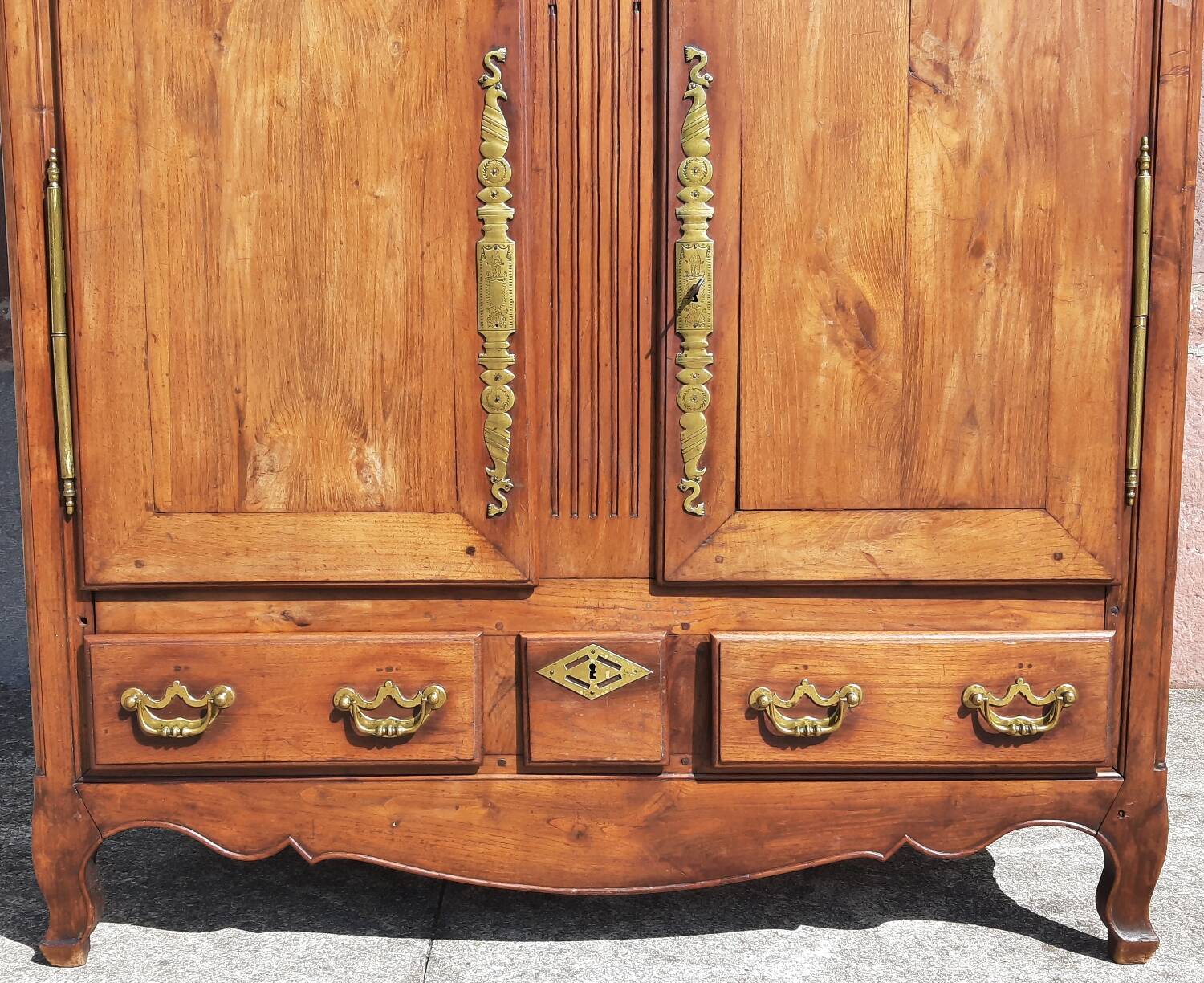 "Gendarme Hat" wardrobe, Louis XV.