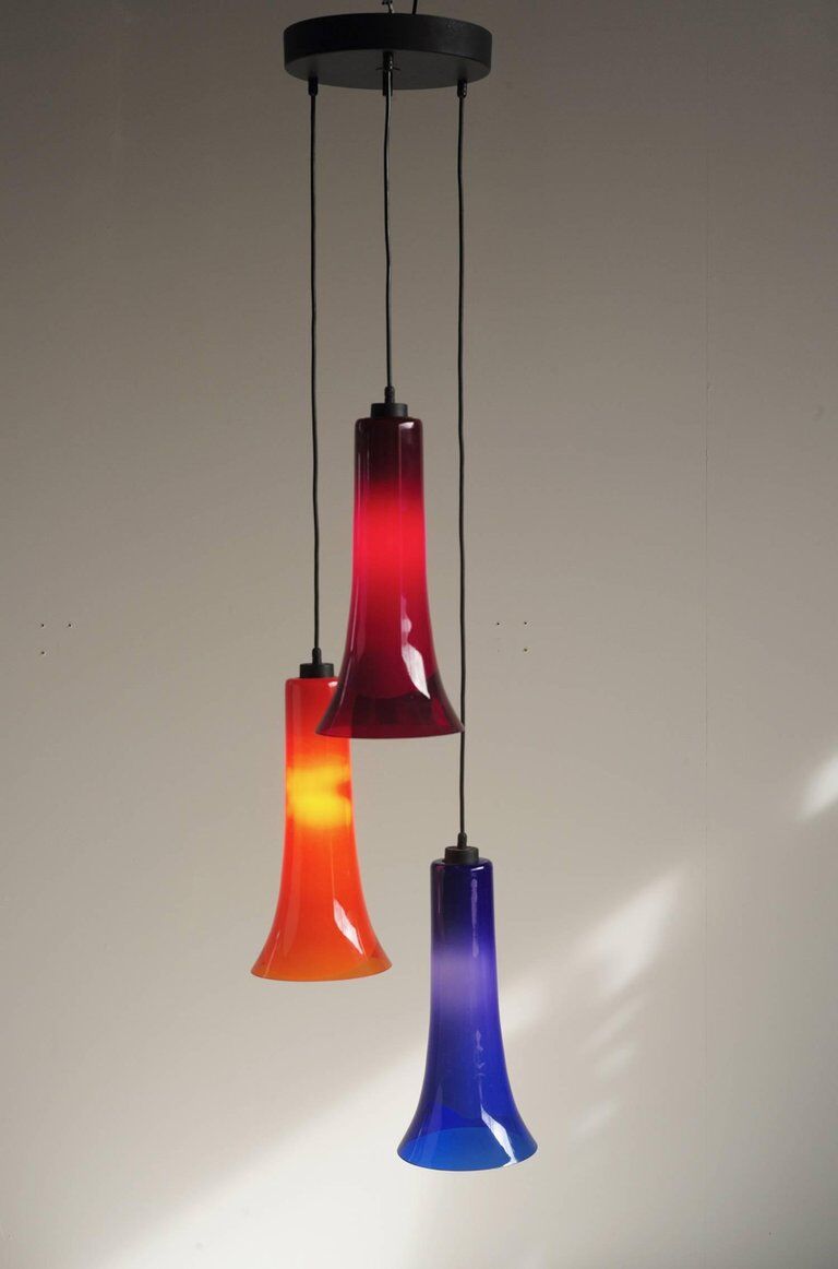 Suspended glass 1960