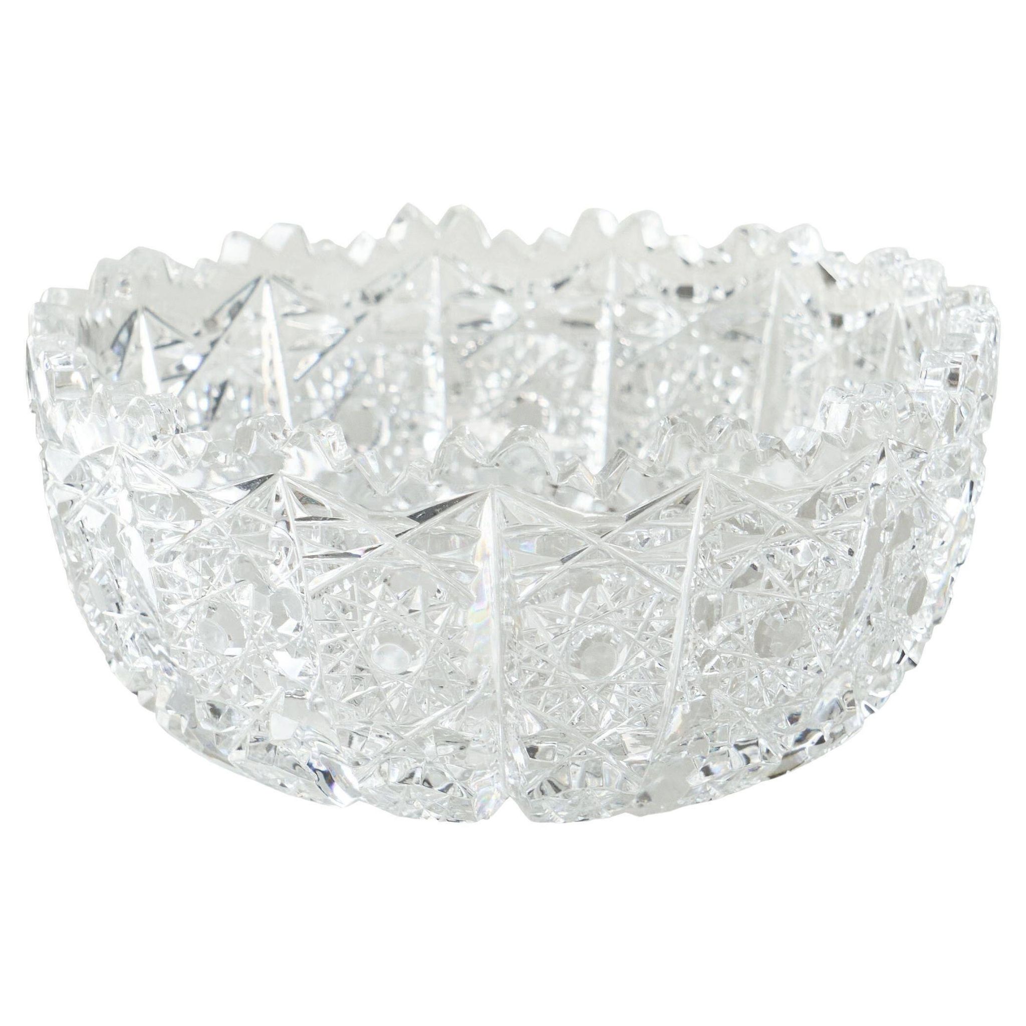 Decorative crystal snowflake bowl, early 20th century.