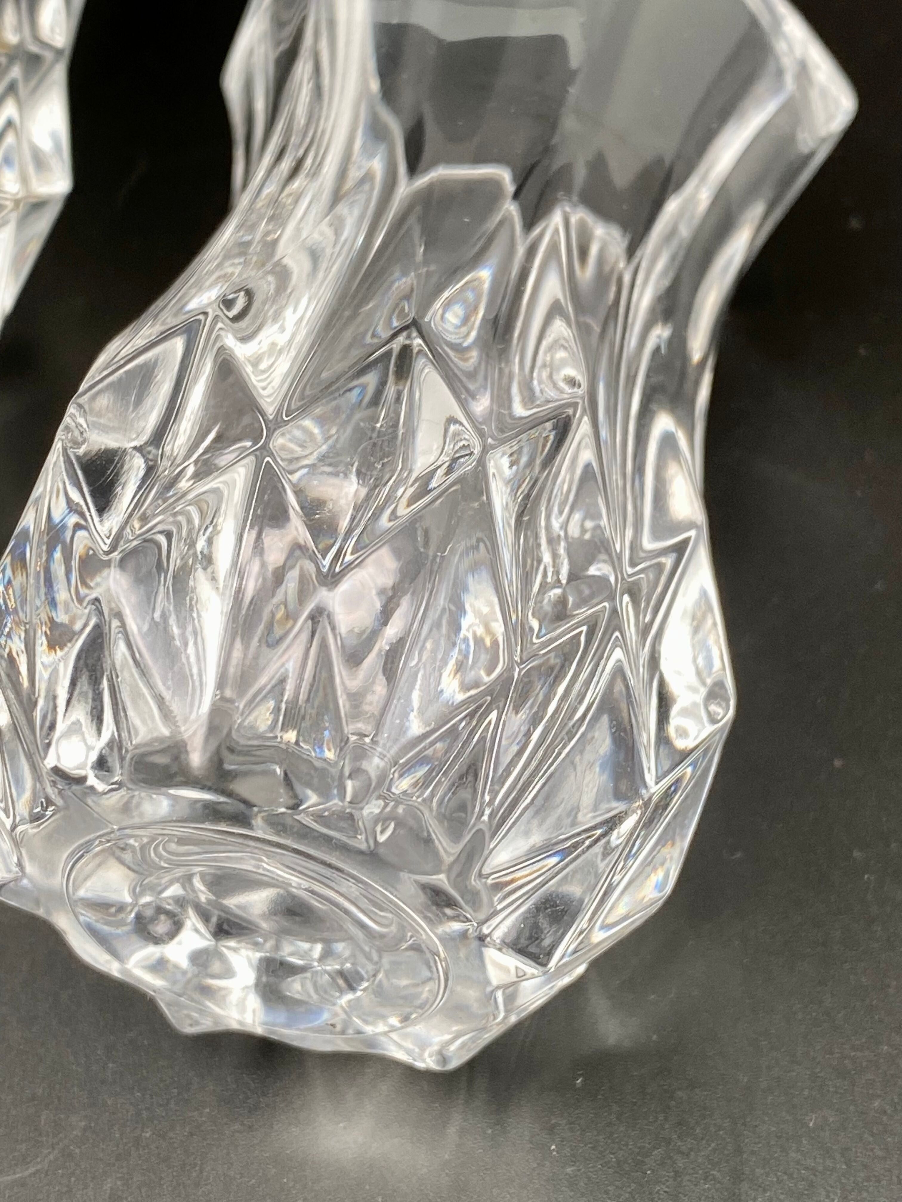 Duo de vases à facettes en cristal d’Arques