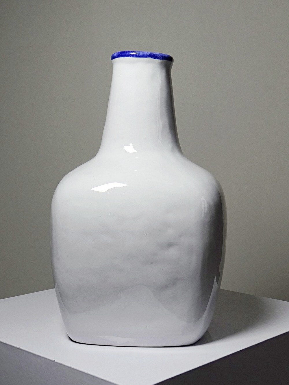 Large vintage Italian bottle vase from the 60s-80s in the style of Innocenti.